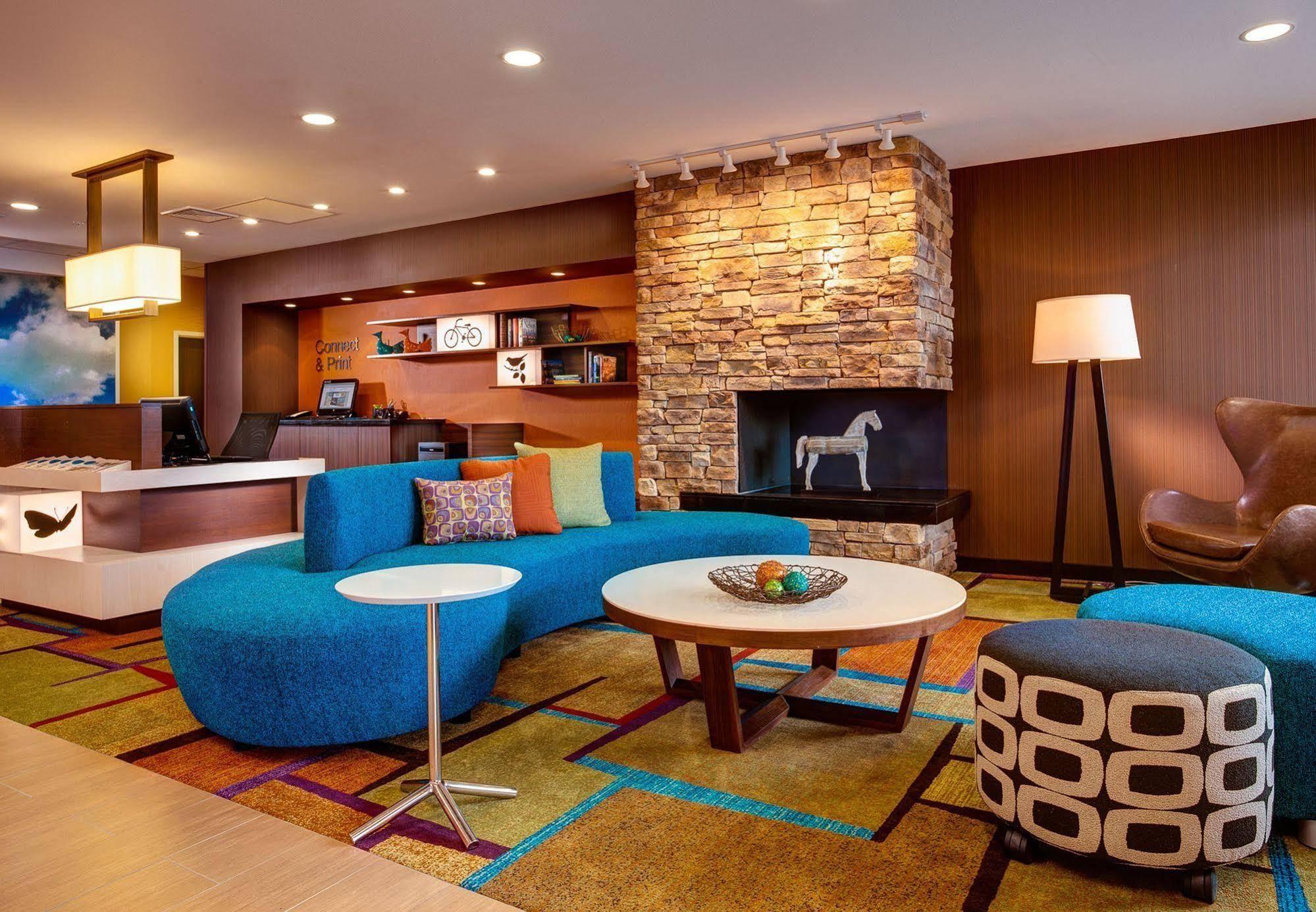 Hotel Fairfield & By Marriott