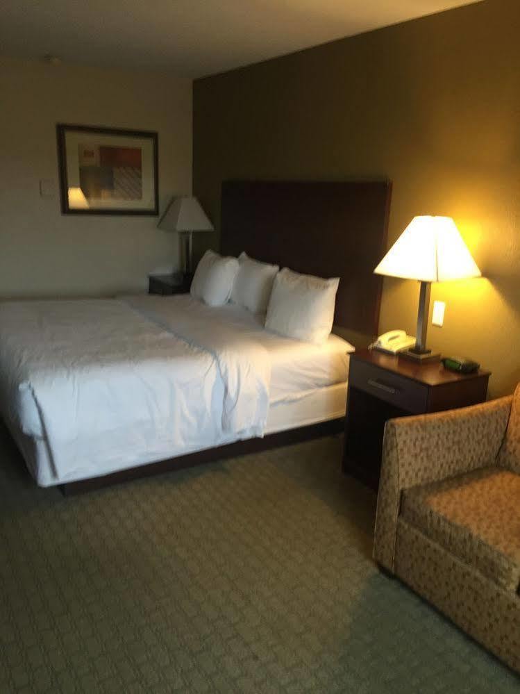 Fairfield & By Marriott Hotel 3*